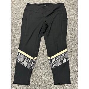 F37 Torrid‎ Active Plus Size 3 Black Snakeskin Trim Capri Leggings Workout